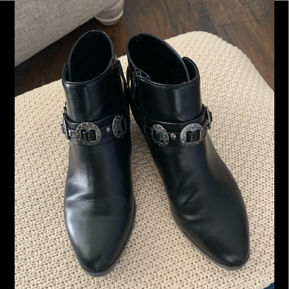 Women’s Bass Western Ankle Boots